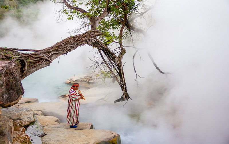 Boiling-River-In-The-Amazon-Rainforest-1