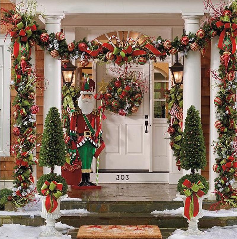 Christmas Front Door Decorations - Quiet Corner