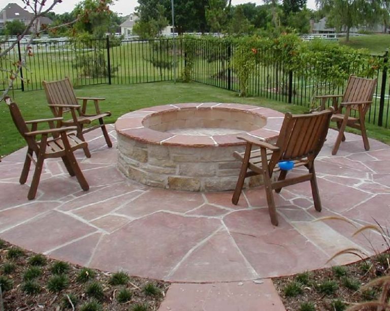 Outdoor Fire Pit Seating Ideas