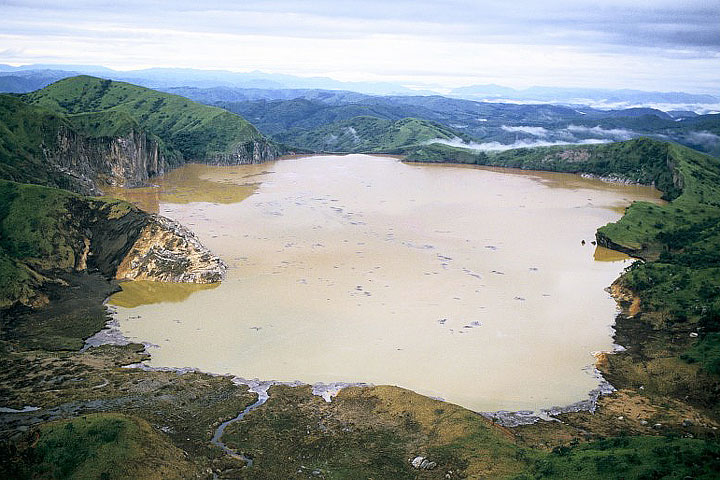 Lake Nyos – Deadliest Lake in the World