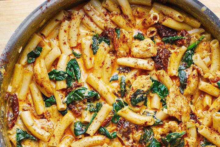 Asiago Chicken Pasta with Sun-Dried Tomatoes and Spinach