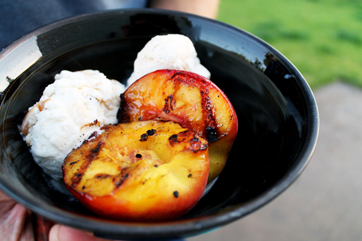 Delicious Grilled Peaches Recipe