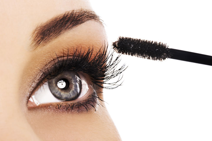 Clean Up Mascara Smudges Without Ruining Your Makeup