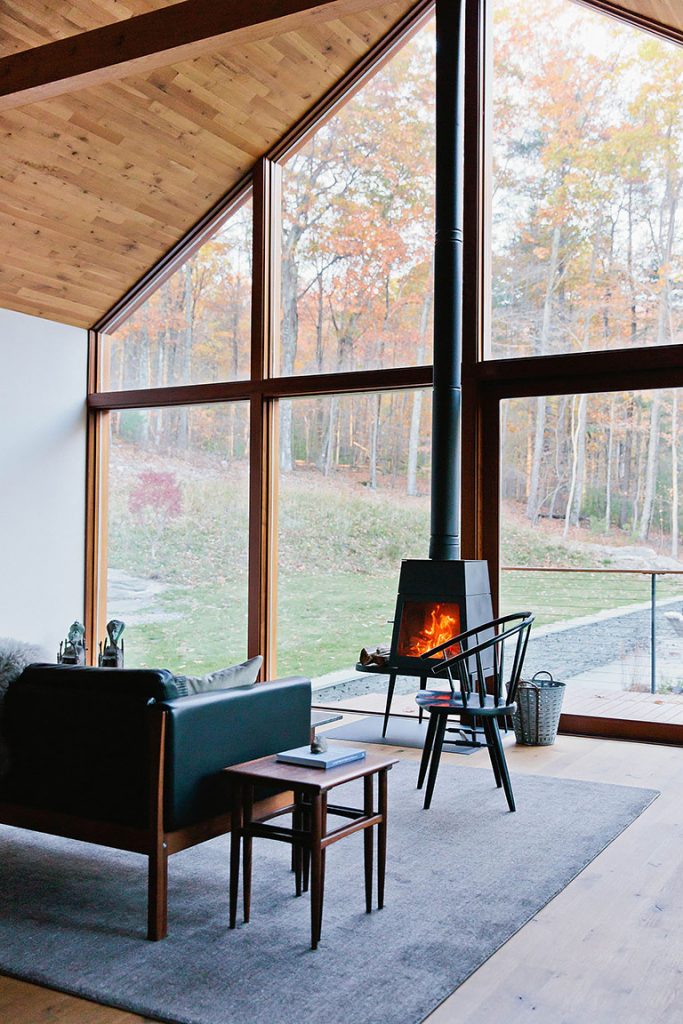 Hudson Woods Retreat by Lang Architecture